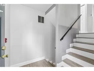 Photo #4: 765219736 Listing 