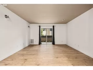 Photo #1: 765777006 Listing 