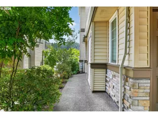 Photo #3: 765864532 Listing 