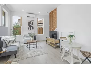 Photo #3: 766247738 Listing