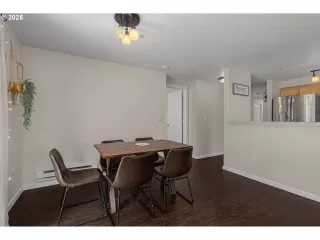Browse active condo listings in CROSSINGS AT TANASBOURNE