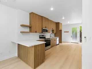 Photo #2: 766787295 Listing 