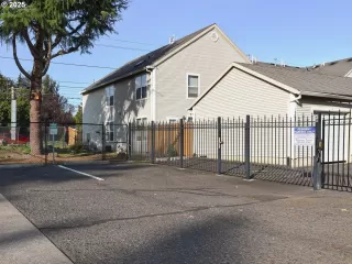 Photo #4: 767174403 Listing 