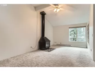 Photo #4: 767195162 Listing