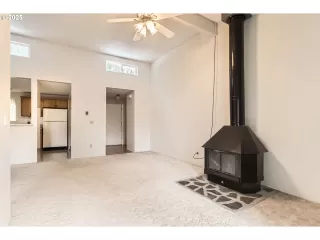 Photo #6: 767195162 Listing