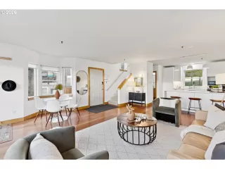 Photo #5: 767619903 Listing 