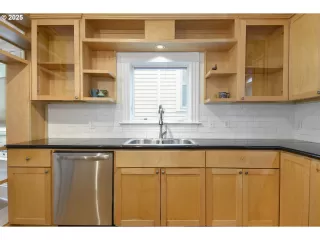 Photo #5: 767951815 Listing