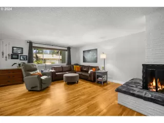 Photo #3: 768274373 Listing 