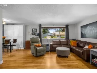 Photo #4: 768274373 Listing 