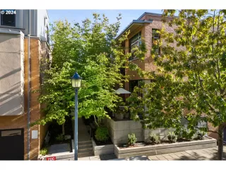 Photo #1: 768428213 Listing