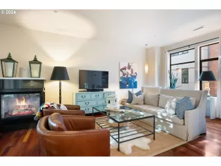 Photo #6: 768428213 Listing