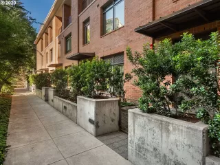 Photo #4: 768480864 Listing 