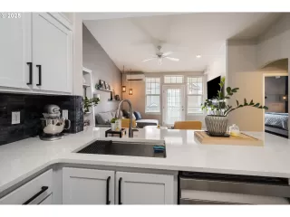 Photo #2: 769272852 Listing 