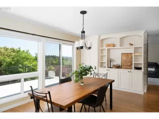 Photo #4: 769573233 Listing