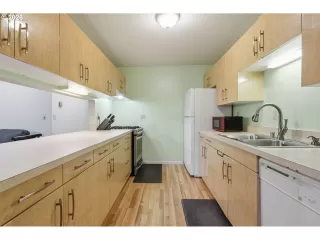 Photo #2: 769663642 Listing 