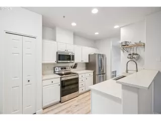 Photo #3: 770571692 Listing 