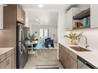 Photo #2: 770669667 Listing