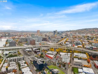 Photo #3: 770776849 Listing