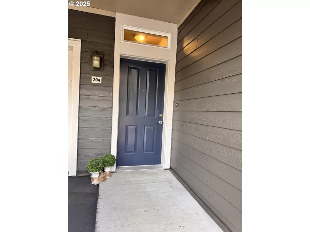 MLS: 770884238 Condo For Sale