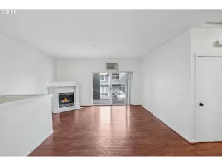 Photo #5: 770884238 Listing