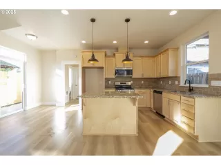 Photo #4: 771466853 Listing 