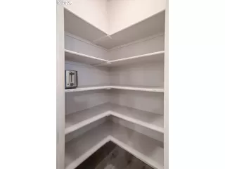 Photo #6: 772707504 Listing 