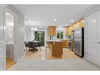 Photo #5: 772764233 Listing