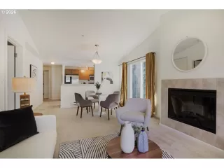 Photo #2: 773281535 Listing