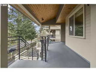 Photo #5: 773718805 Listing