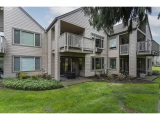 More Details about MLS # 774241423 : 2512 SE BAYPOINT DR L37