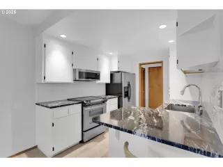 Photo #2: 774241423 Listing 