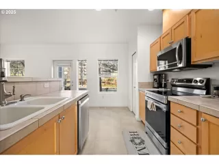 Photo #5: 774609707 Listing 