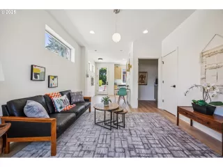 Photo #5: 775064932 Listing 