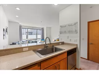 Photo #6: 775634231 Listing 