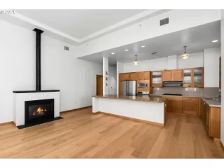 Photo #2: 776057770 Listing 