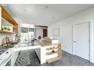 Photo #6: 776371307 Listing 