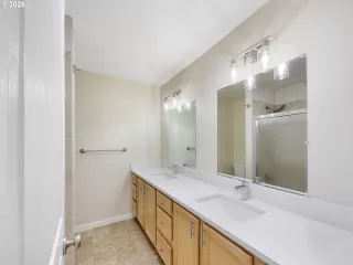 Photo #6: 776680801 Listing 