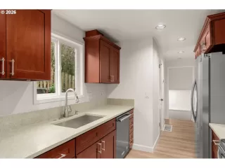 Photo #3: 776764686 Listing 