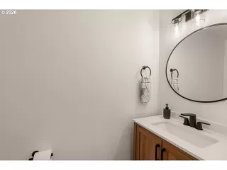 Photo #5: 776764686 Listing 