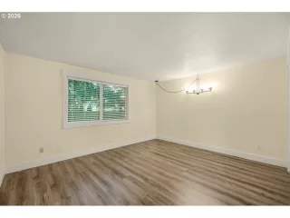 Photo #6: 776852137 Listing