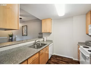 Photo #6: 777470900 Listing 