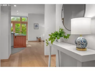 Photo #2: 778709974 Listing 