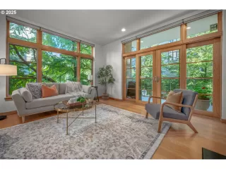 Photo #5: 778709974 Listing 