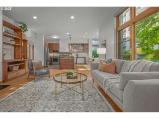 Photo #6: 778709974 Listing 