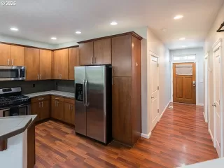 Photo #2: 779913527 Listing