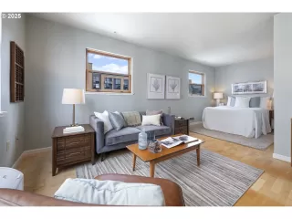 Photo #5: 780130551 Listing