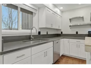 Photo #2: 780231919 Listing