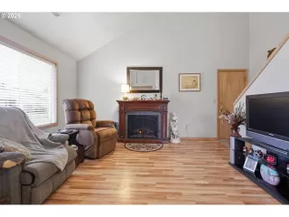 Photo #3: 780317408 Listing 