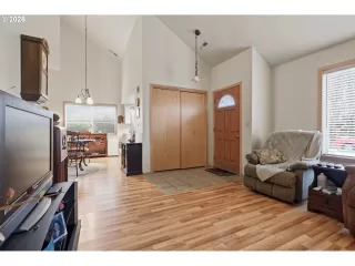 Photo #5: 780317408 Listing 