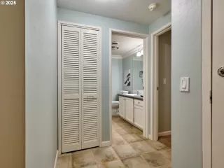 Photo #4: 781844449 Listing